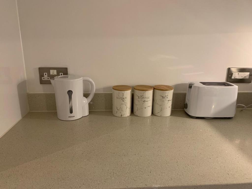 Modern 2 Bed 2 Bath Apartment In Central Croydon! Eksteriør billede