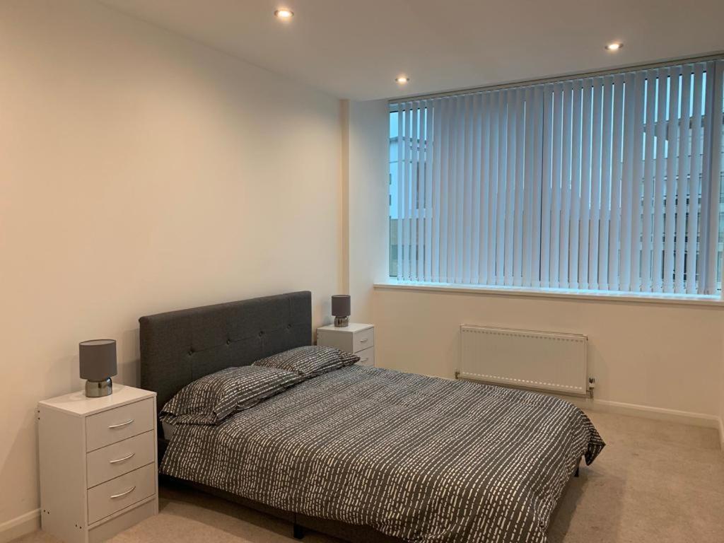 Modern 2 Bed 2 Bath Apartment In Central Croydon! Eksteriør billede