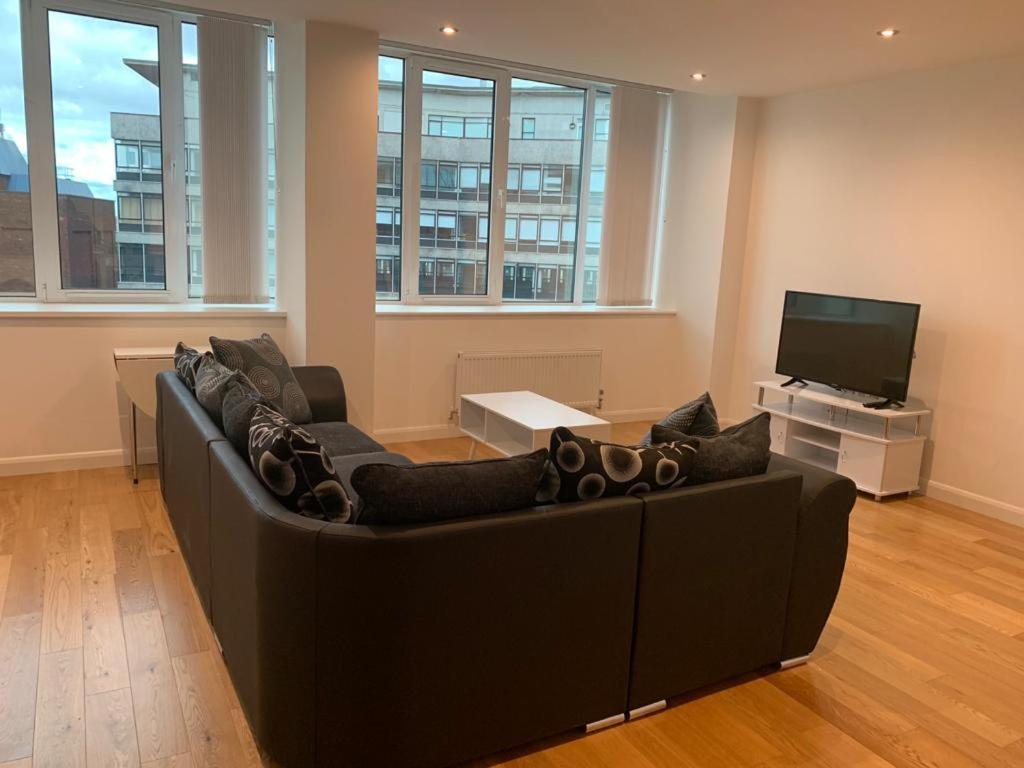 Modern 2 Bed 2 Bath Apartment In Central Croydon! Eksteriør billede